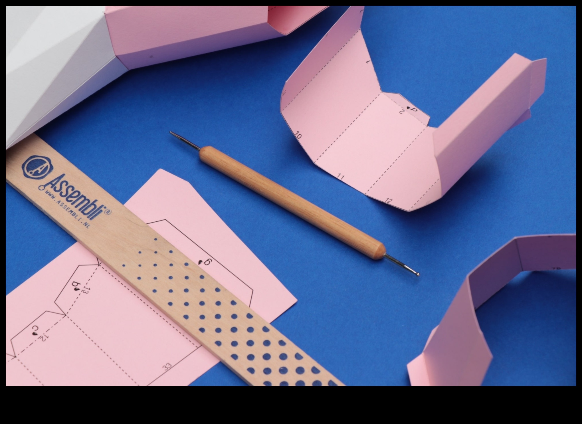 Papercrafting with Pops of Color: Δημιουργία εντυπωσιακών αντιθέσεων