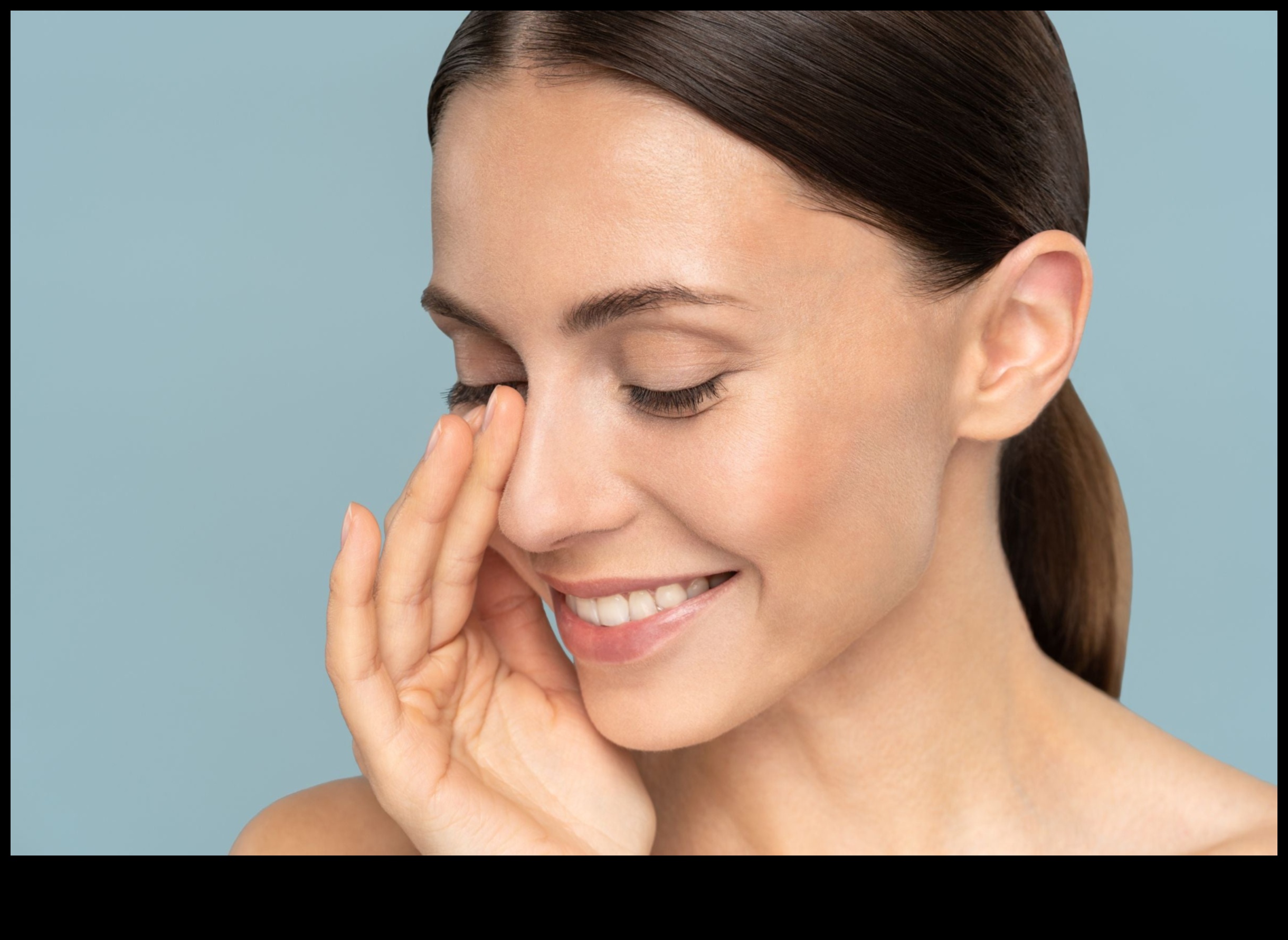 Η δύναμη της απολέπισης: Αποκάλυψη ενός φρέσκου καμβά για εφαρμογή μακιγιάζ