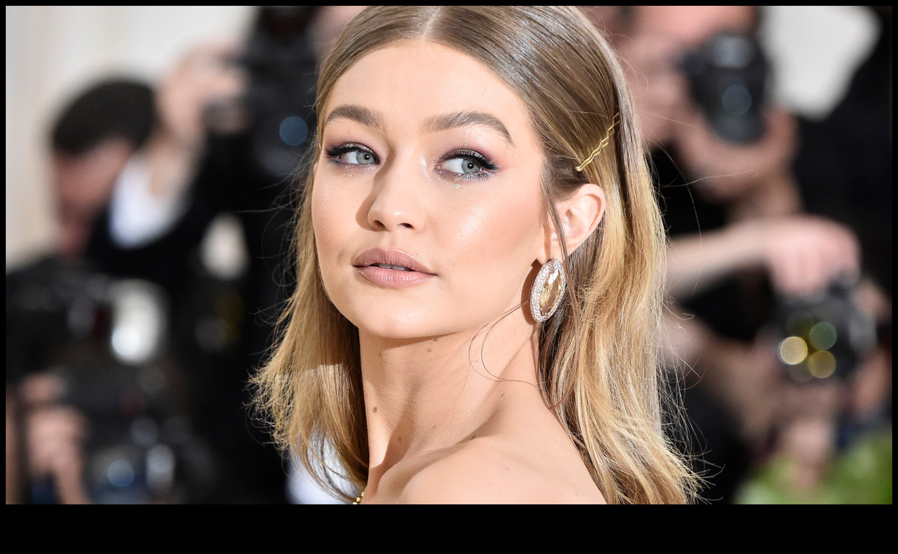 Αποτύπωση φρεσκάδας για την επίτευξη υγιούς λάμψης με φυσικές τεχνικές μακιγιάζ 4 Αποτύπωση φρεσκάδας: Επίτευξη υγιούς λάμψης με φυσικές τεχνικές μακιγιάζ