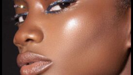 Subtlety and Sparkle Ένας κινητήρια δύναμη για το συνδυασμό σκιών ματιών και highlighter 4 Συνδυασμός σκιών ματιών και highlighter: Βελτιώστε τα χαρακτηριστικά σας με ακρίβεια