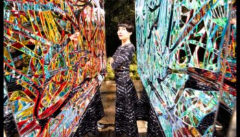 The Social Sculptor: Shaping Relationships in the Canvas of the Digital World