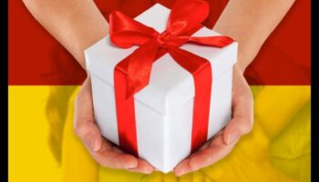 Oh Baby, It's Gifting Season: Expressing Love with Unique Presents